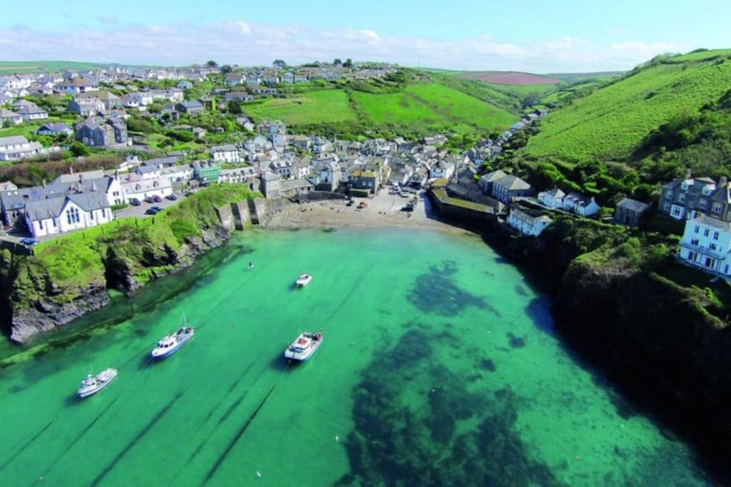 An Entire Fabulous Holiday Home - It'S All Yours! St Columb Major Exterior foto